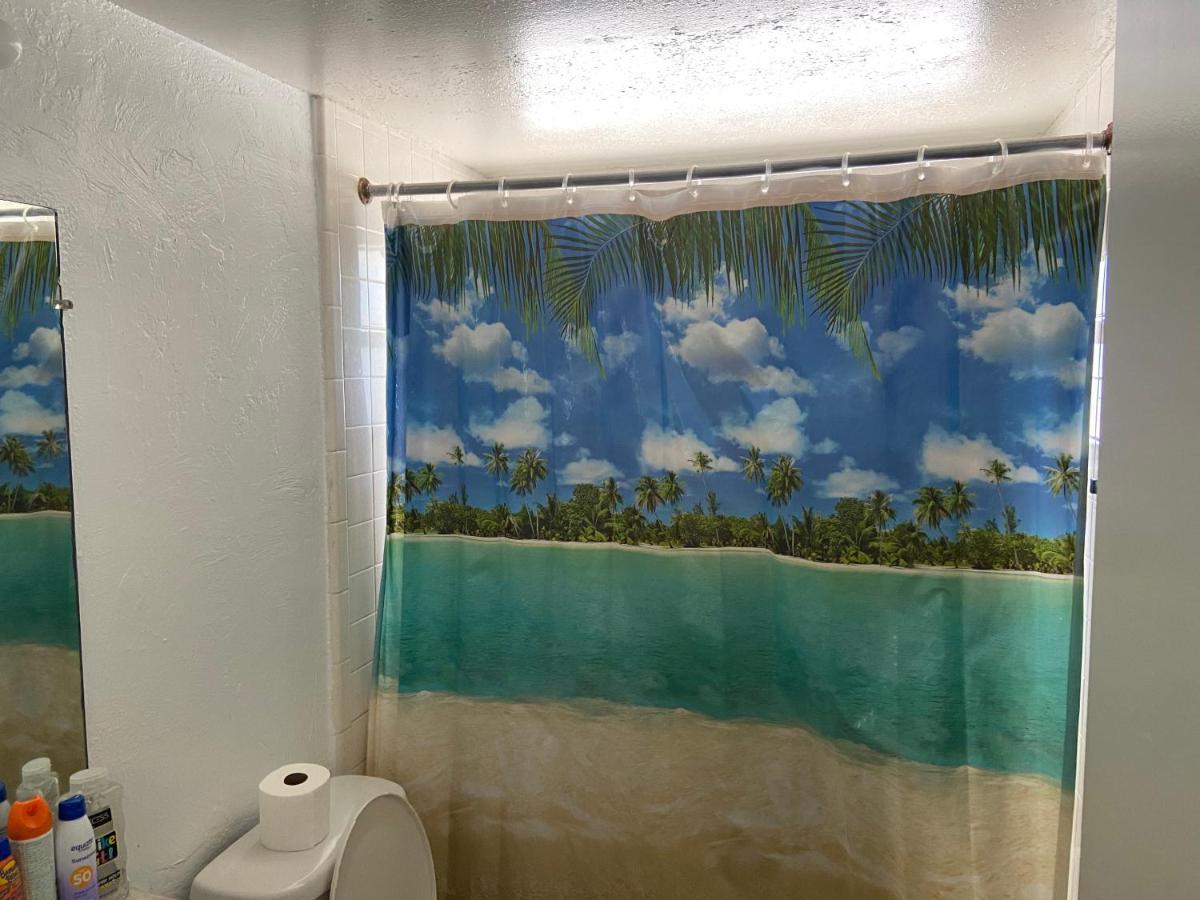 Private Room In A 2 Bedroom 1 Bathroom Shared With Host, On The Beach, Surrounded By Resorts, Only 2 People Max St. Pete Beach Eksteriør billede